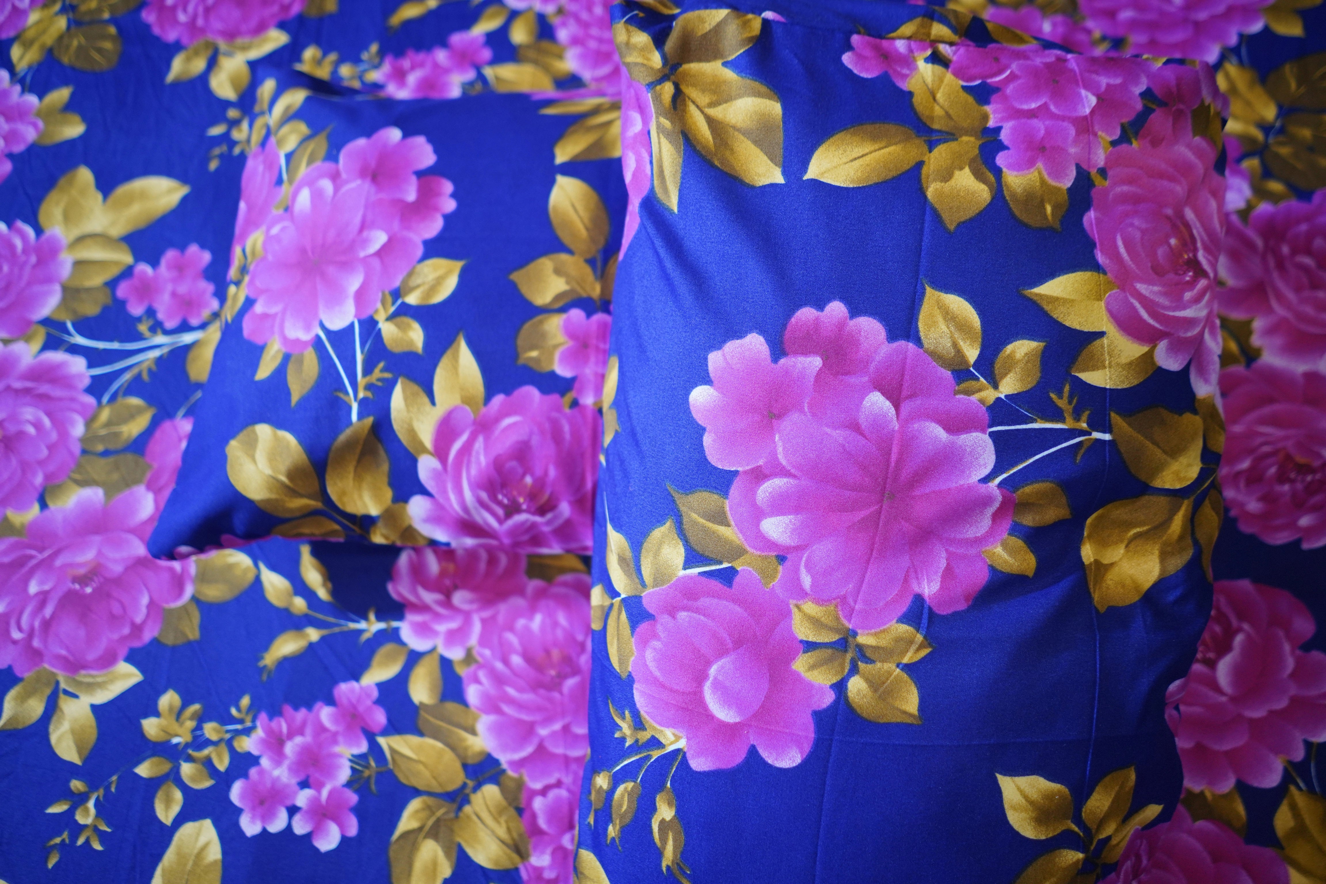 3 Piece Pink Roses on Blue Vibrant Floral Printed Bedsheet Set - 2012