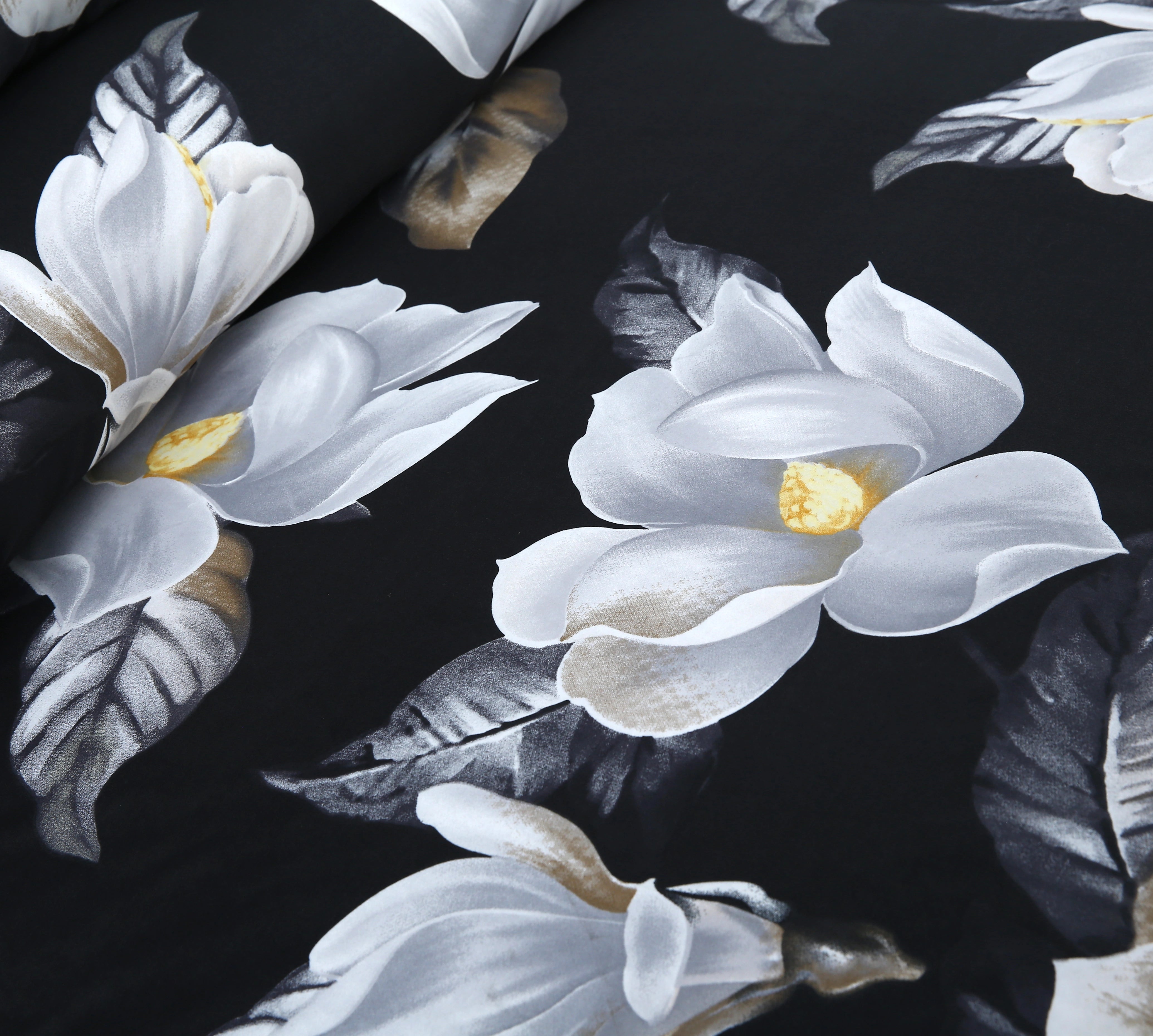 Floral pattern with white flowers on a black background